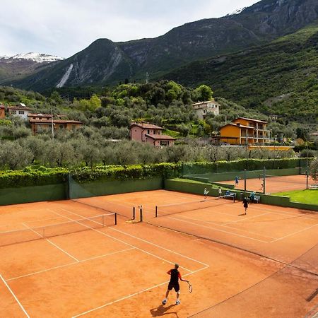 Club Hotel Olivi - Tennis Center Μαλτσεζίνε Εξωτερικό φωτογραφία