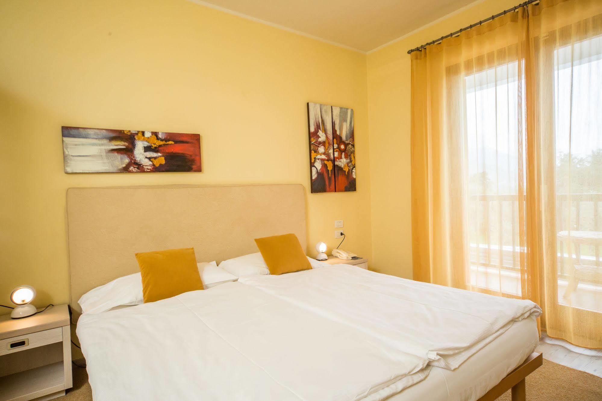 Club Hotel Olivi - Tennis Center Μαλτσεζίνε Εξωτερικό φωτογραφία